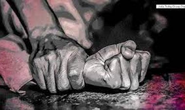 अश्लील वीडियो बनाकर किया ब्लैकमेल: 4 साल तक अलग-अलग जगह ले जाकर किया रेप, पीड़िता ने कराया मामला दर्ज